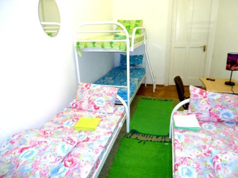 Hostel Kreshatik Kiev Værelse billede