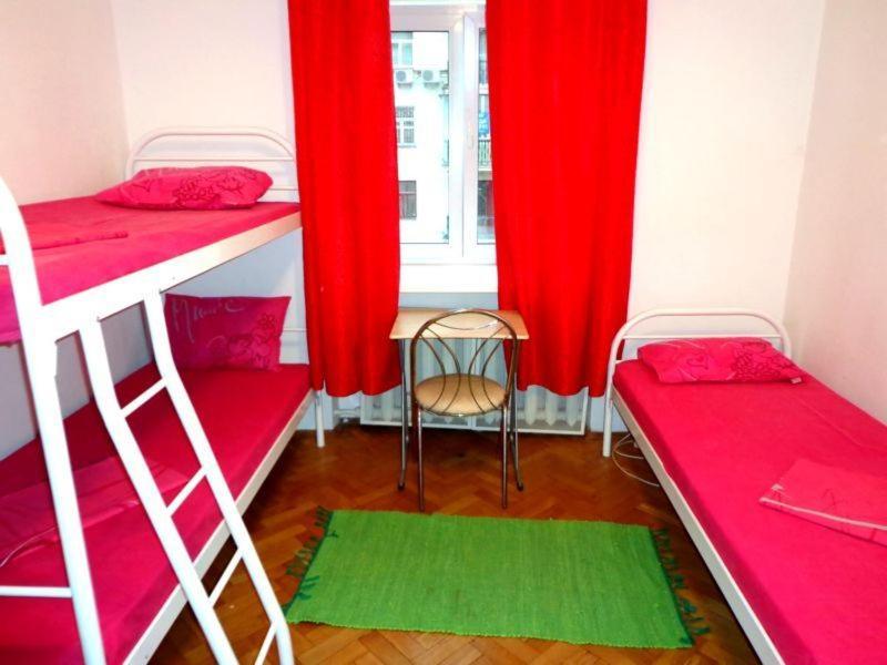 Hostel Kreshatik Kiev Værelse billede